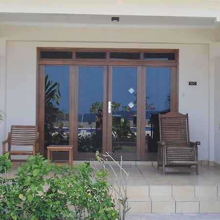 Lombok Beach Villa Mangsit Eksteriør bilde