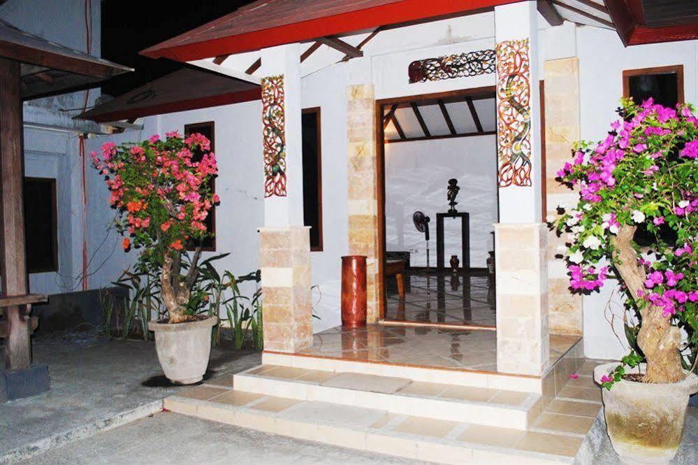 Lombok Beach Villa Mangsit Eksteriør bilde