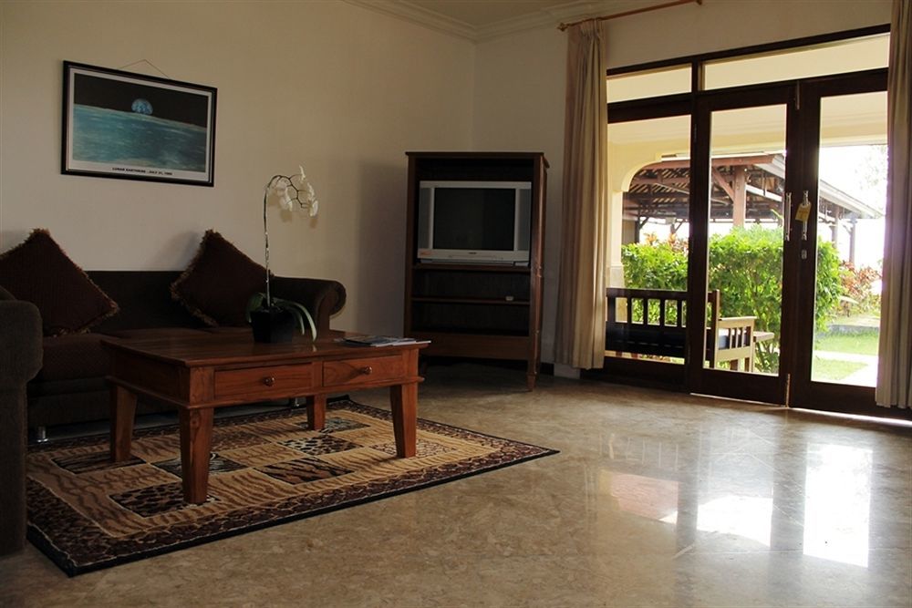 Lombok Beach Villa Mangsit Eksteriør bilde